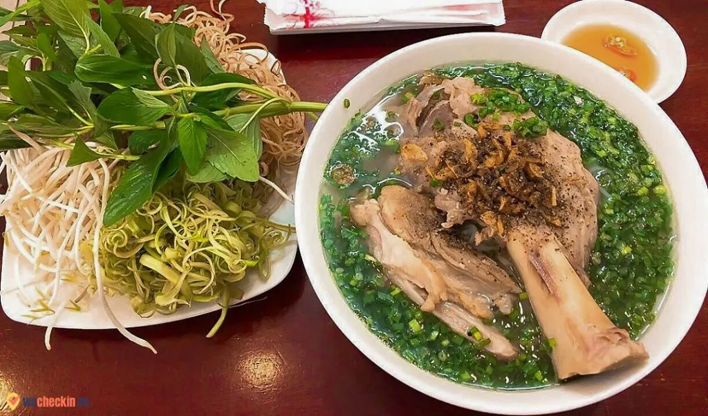 Bún giò chìa Buôn Mê Thuột 