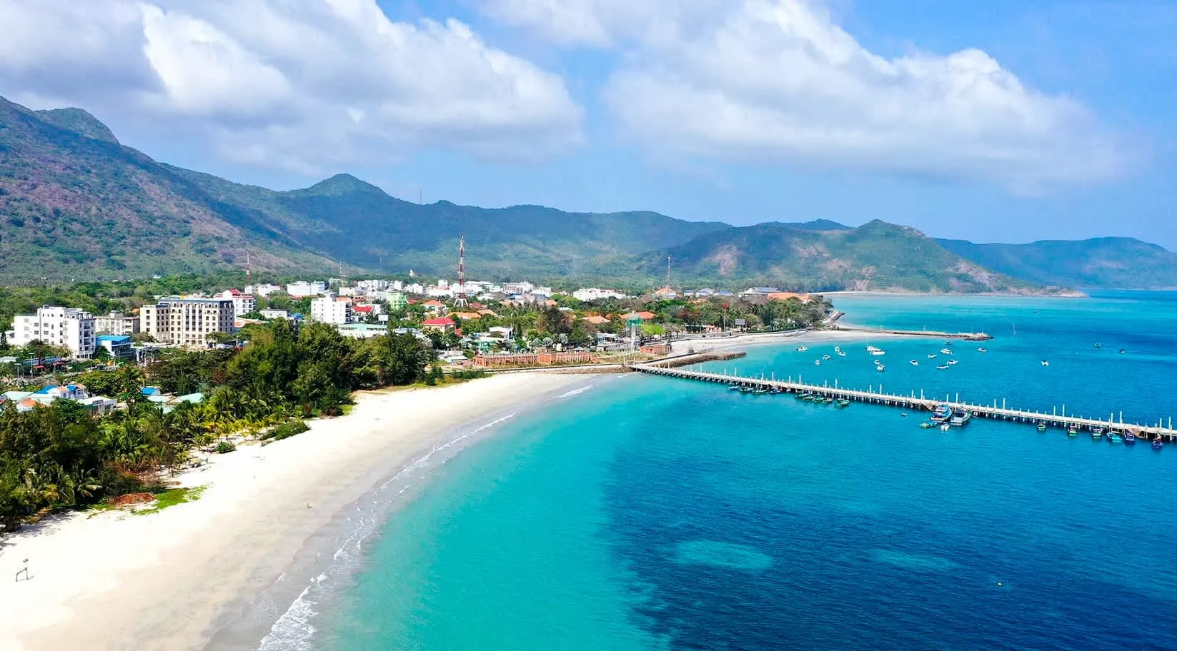 Vé máy bay tết đi Côn Đảo giá rẻ chỉ từ 1.200.000 VNĐ 2 Hành trình du xuân khám phá hòn đảo hoang sơ và bình yên bên gia đình yêu thương