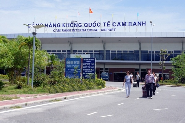 Xe bus sân bay Cam Ranh