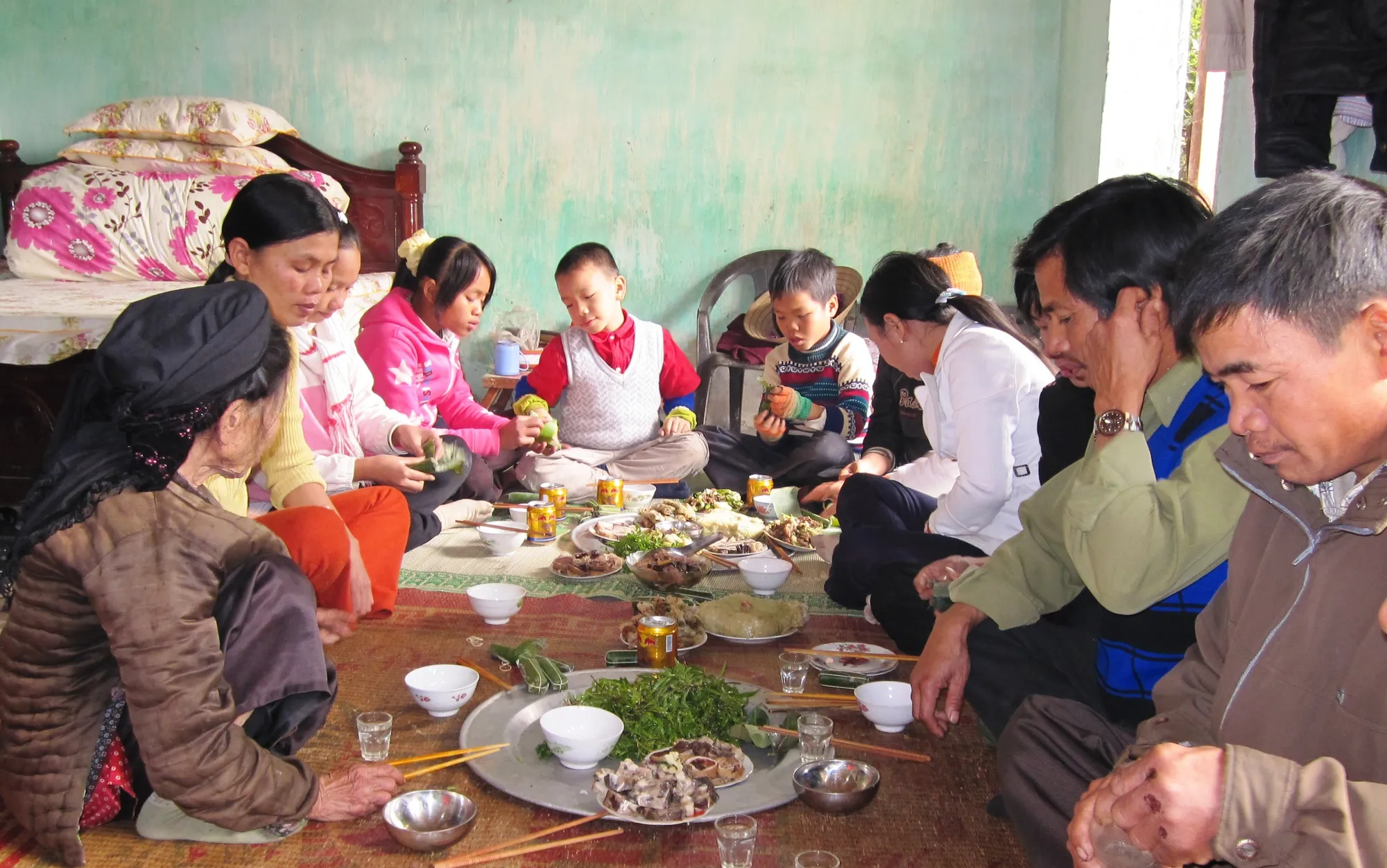 Đặt vé máy bay mùng 8 Tết để nán lại ăn cùng gia đình thêm một bữa cơm