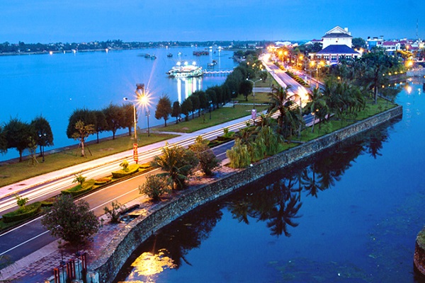 Vé máy bay giá rẻ khám phá danh thắng Đồng Hới