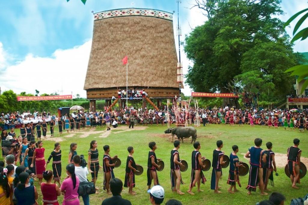 Vé máy bay khuyến mãi đi Pleiku tháng 11