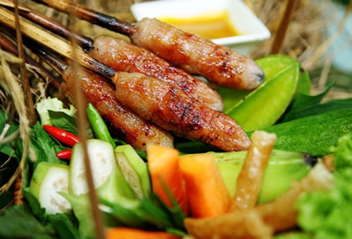 Vé máy bay giá rẻ đi Huế thưởng thức ẩm thực