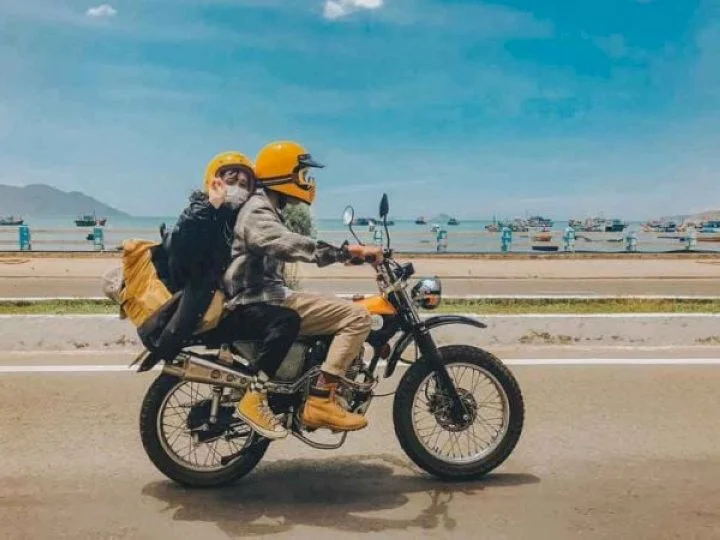 Di chuyển bằng xe máy từ Hà Nội đến Nghệ An