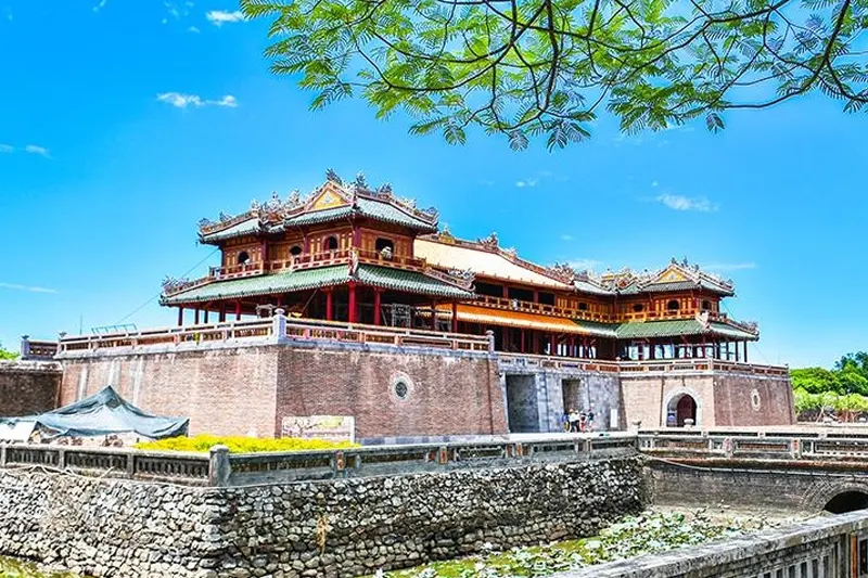 Vé máy bay đi Huế