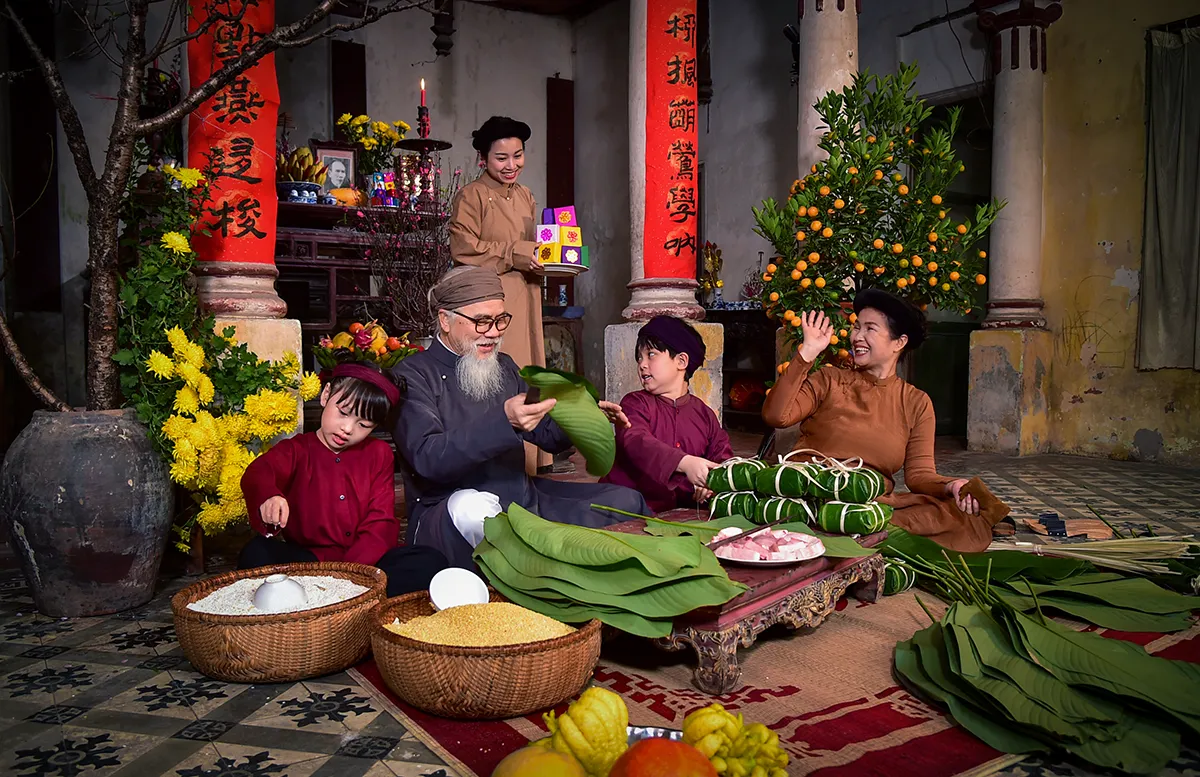 Tết là những khoảnh khắc ta tạm gác công việc để hòa mình vào không khí ấm cúng bên gia đình